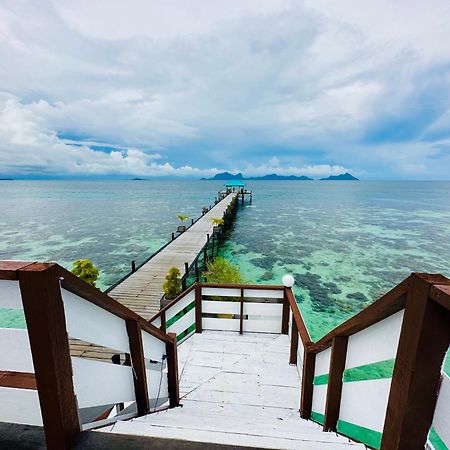 Maglami-Lami Water House Villa เซมปอร์นา ภายนอก รูปภาพ