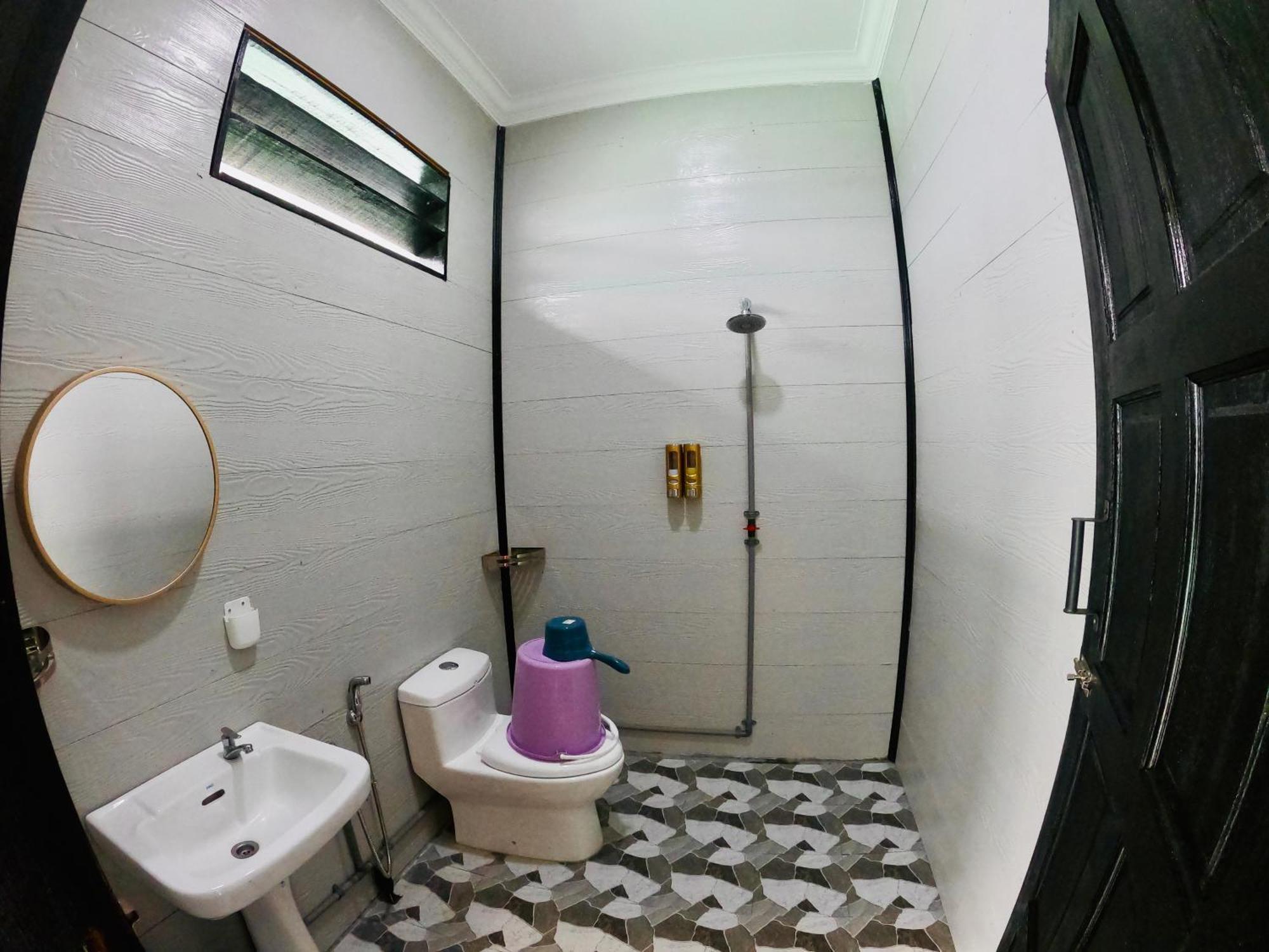 Maglami-Lami Water House Villa เซมปอร์นา ภายนอก รูปภาพ