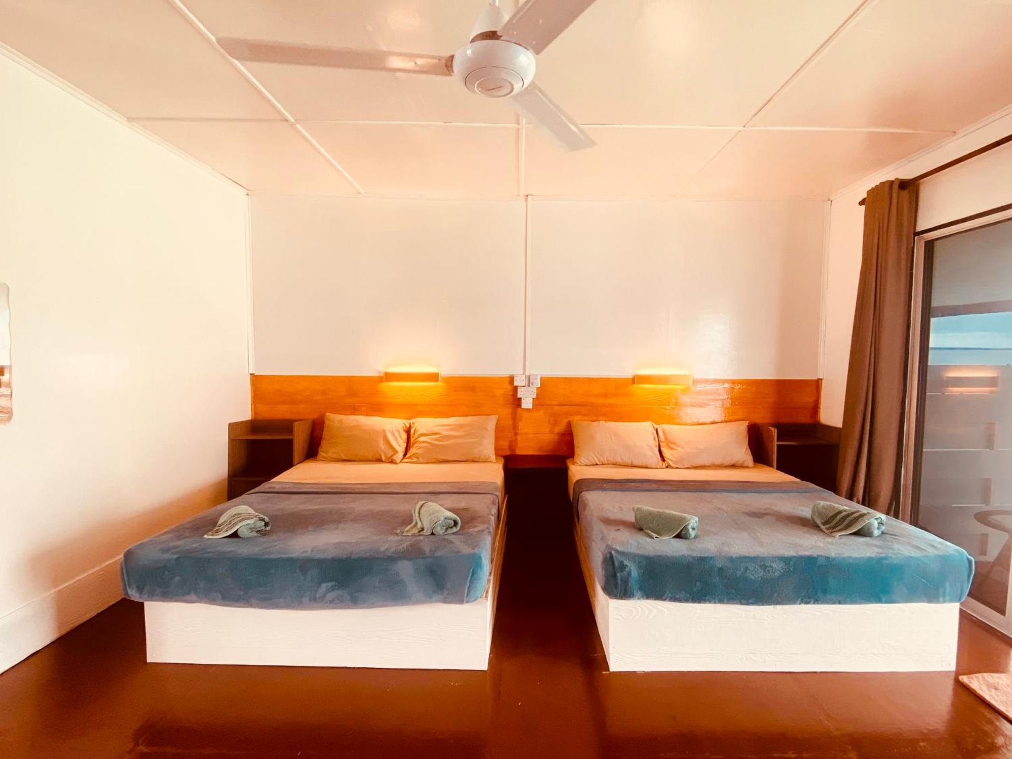 Maglami-Lami Water House Villa เซมปอร์นา ภายนอก รูปภาพ