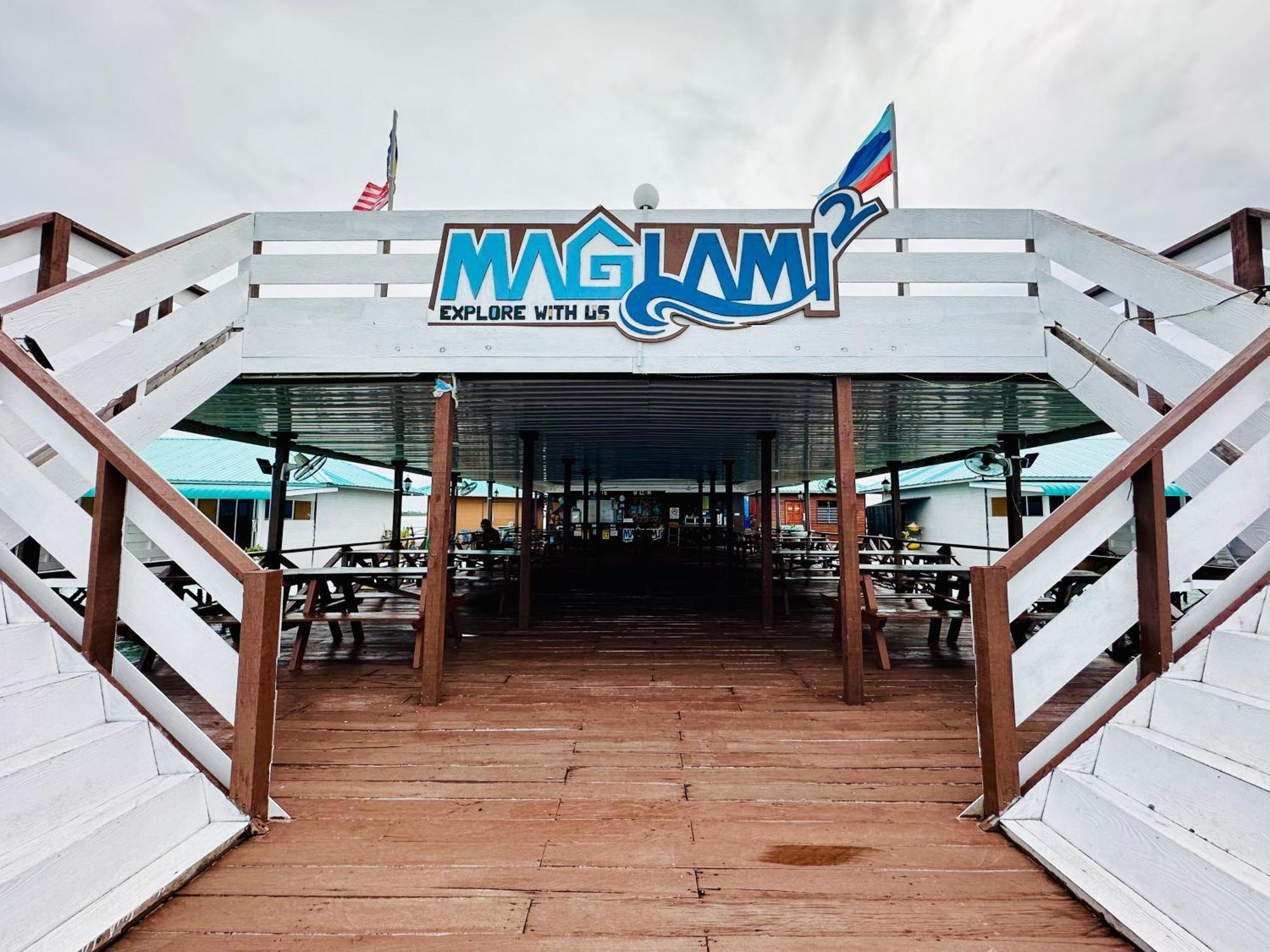 Maglami-Lami Water House Villa เซมปอร์นา ภายนอก รูปภาพ