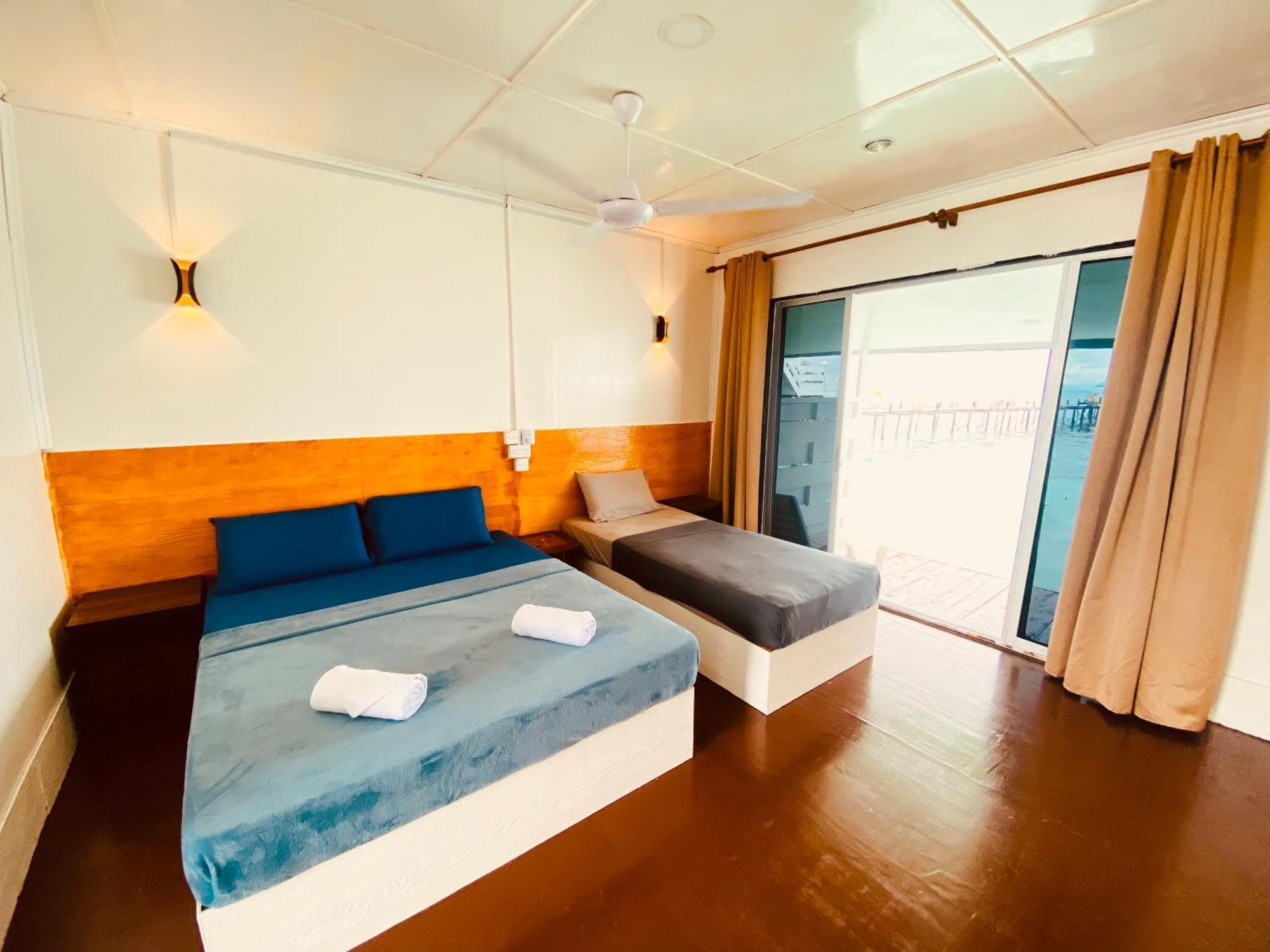 Maglami-Lami Water House Villa เซมปอร์นา ภายนอก รูปภาพ