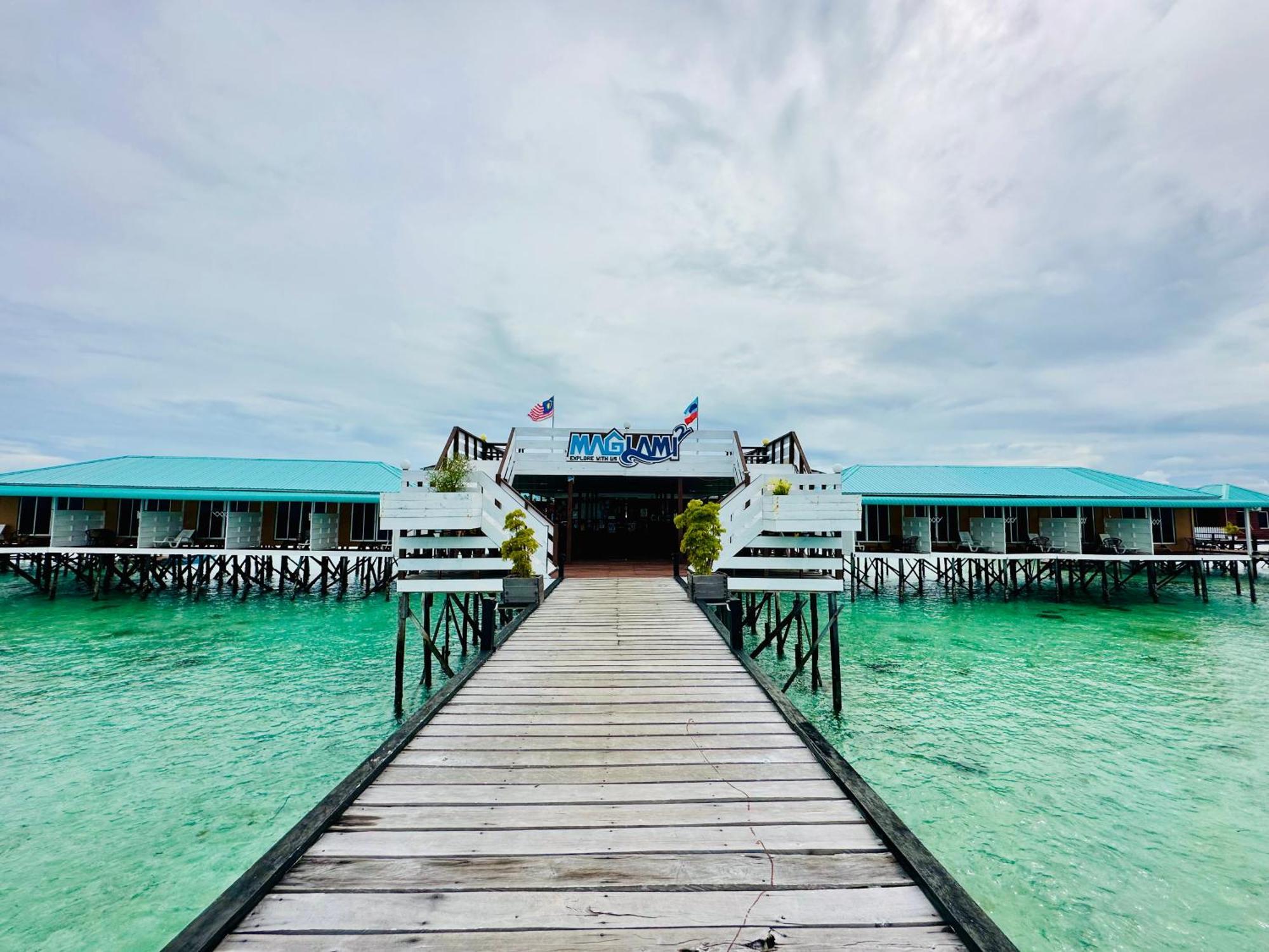 Maglami-Lami Water House Villa เซมปอร์นา ภายนอก รูปภาพ